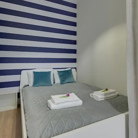 Plaza 41 Blue Bay By Triapart